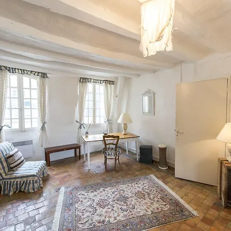Guest house Le Patio & 4*